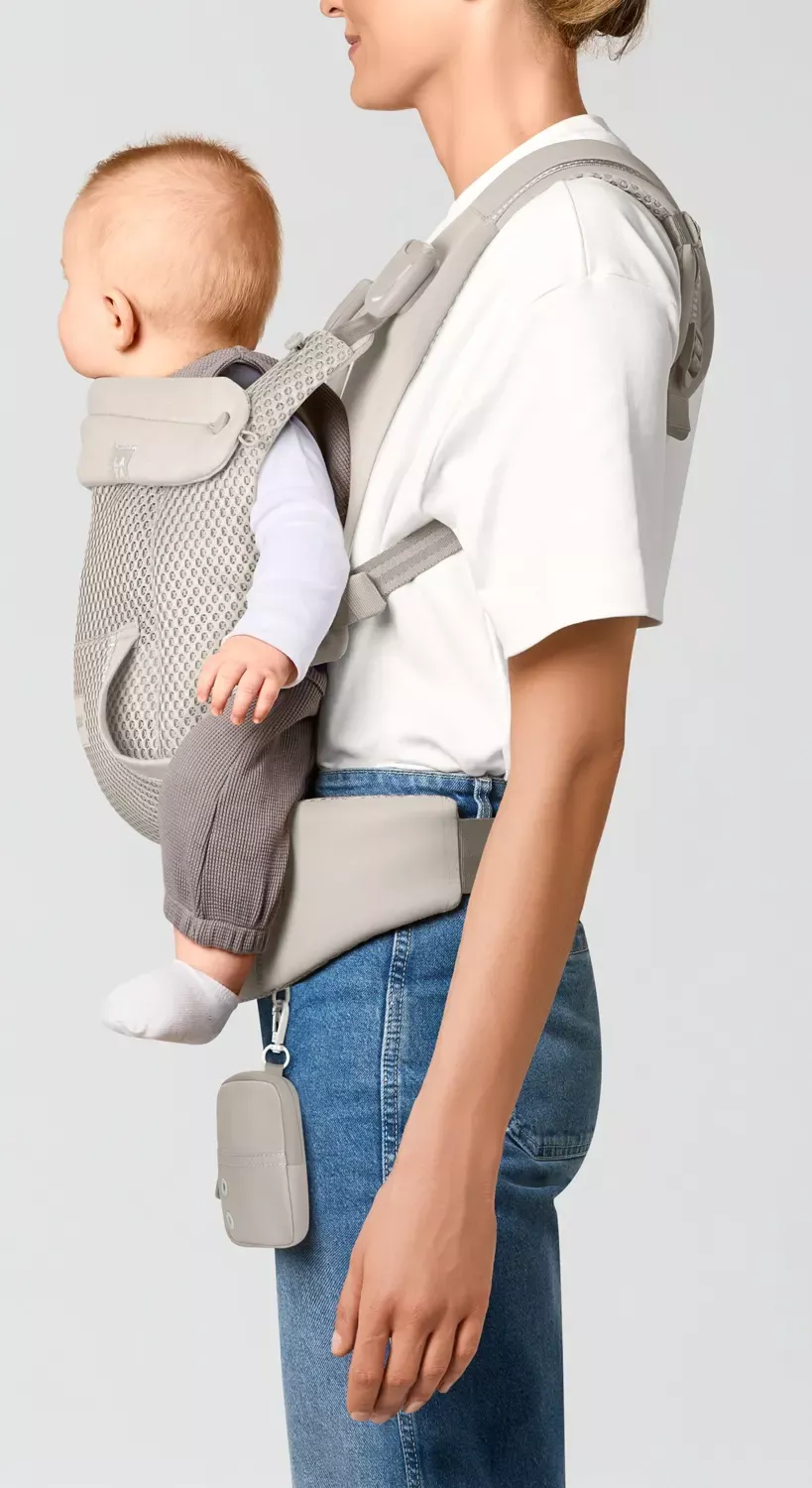 cybex-babytrage-laya-fronttrageweise-vorne_819x1500